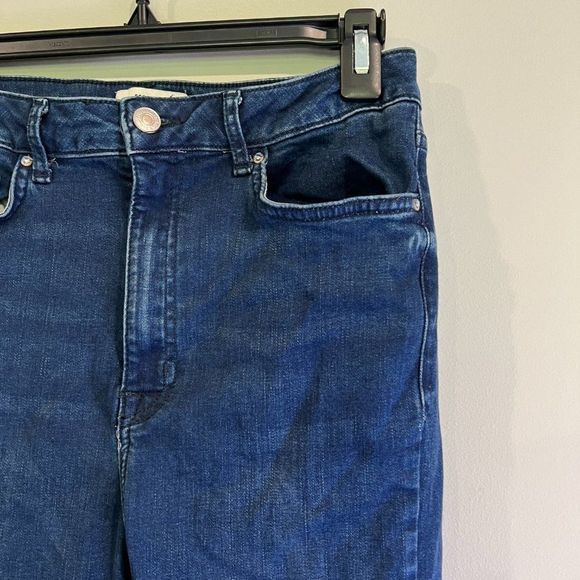 🌿4/$35🌿 FOREVER 21 Dark Wash‎ Skinny Jeans (29) - Picture 3 of 7